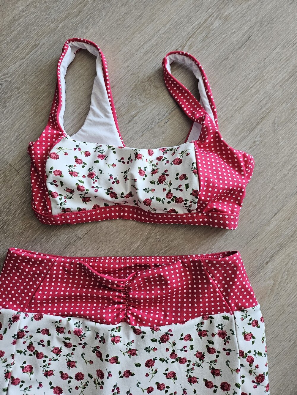 2pc Rose Set - Picture 2 of 6